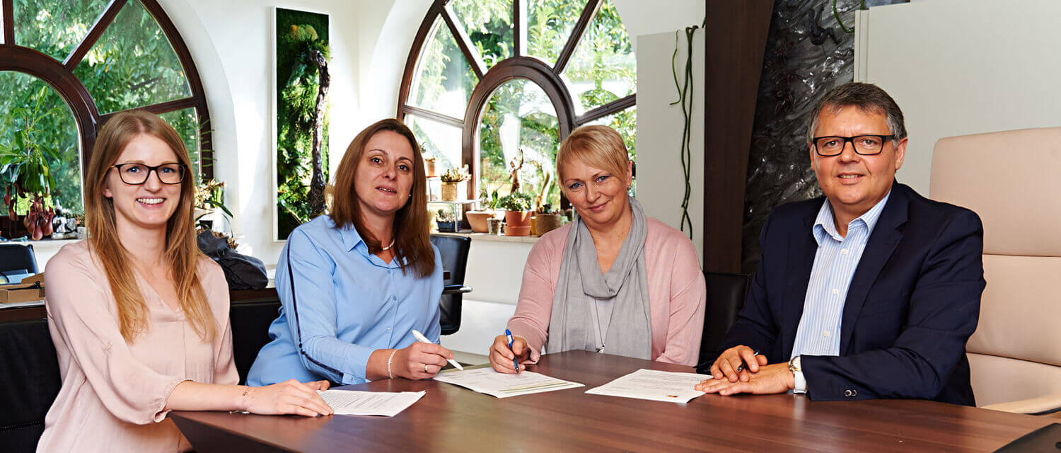 Team von Mag. Estl bei der Teamsitzung